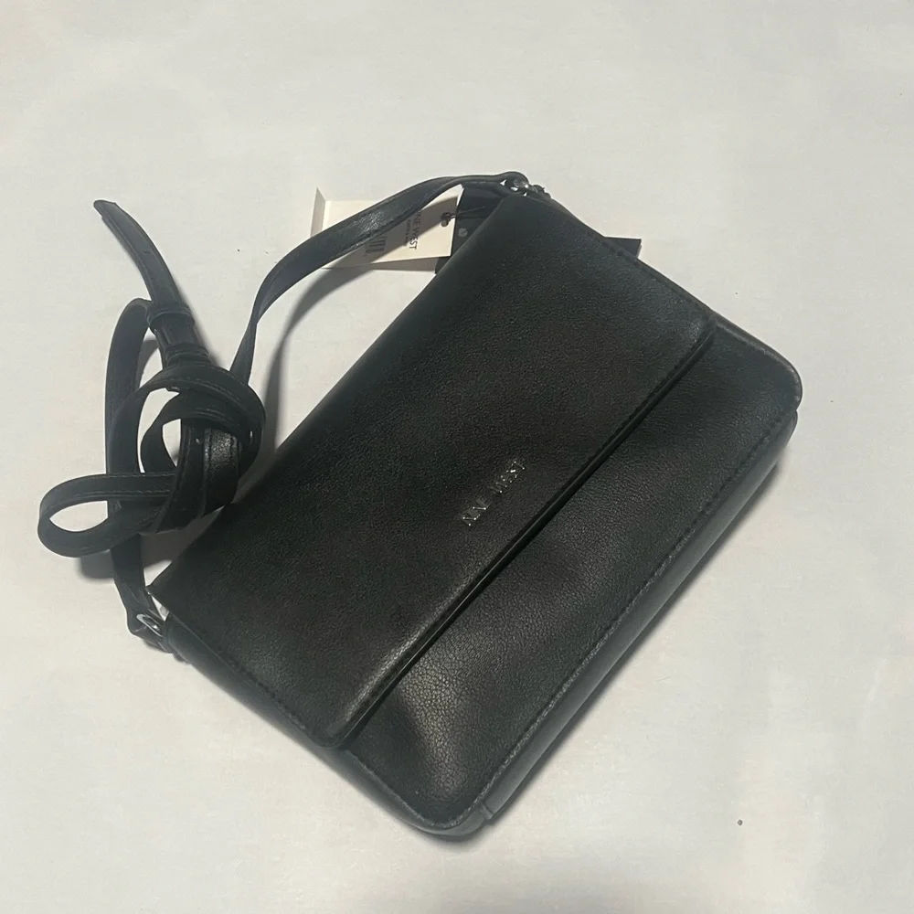 Nine West Elegant Black Crossbody Bag - Picture 3 of 3
